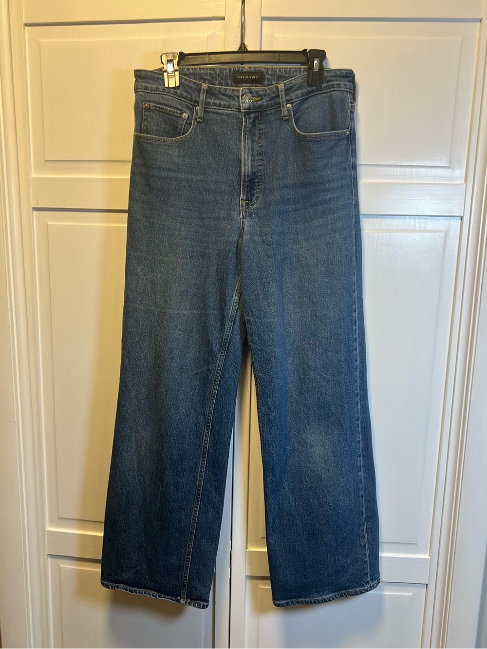 Free Assembly Women’s Full Wide Straight Jeans Size 12 Color Blue